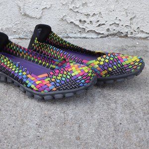 Women's size 10 Sketchers Stretch Shoes